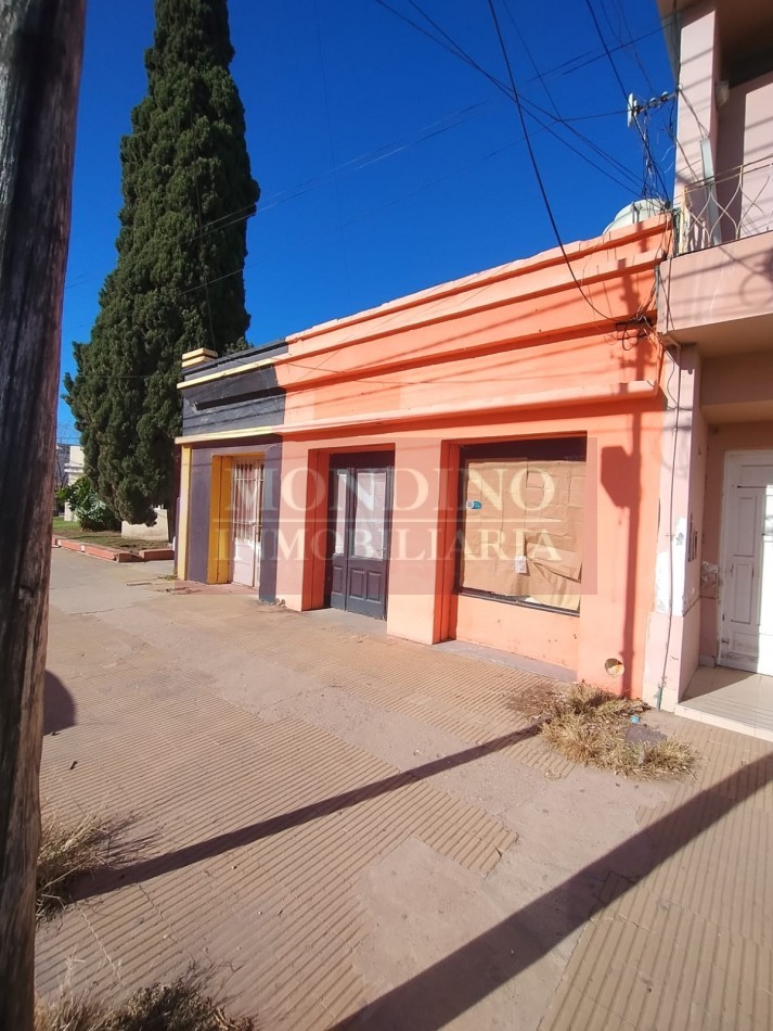 OPORTUNIDAD EN EL CORAZON DE MONTE MAIZ .