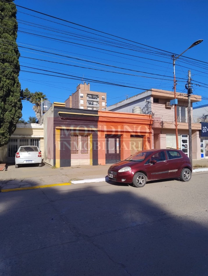 OPORTUNIDAD EN EL CORAZON DE MONTE MAIZ .