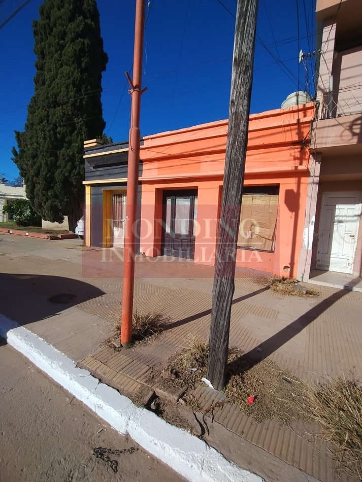 OPORTUNIDAD EN EL CORAZON DE MONTE MAIZ .